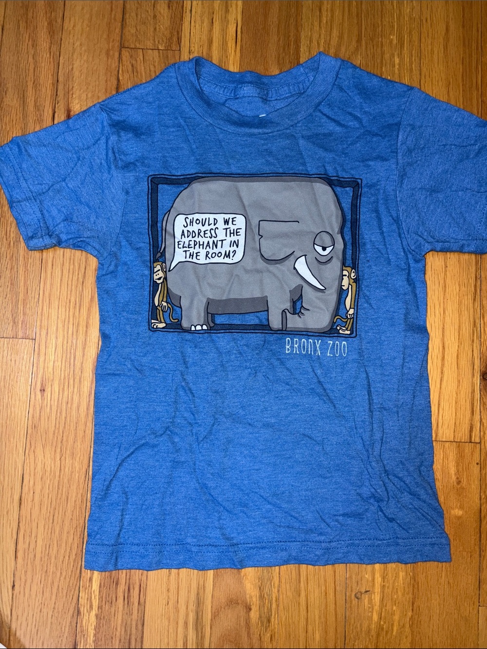 ⭐️ 5 for $ 25.00 ⭐️Bronx Zoo Blue Kids Graphic Tee with Elephant Print